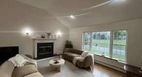 Cozy Beautiful Pondside Luxurious Retreat - Image 2
