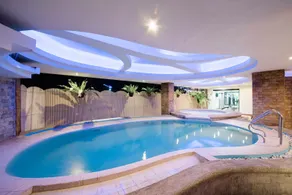 The Pinnacle Hotel and Suites - Image 3
