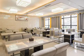 Vienna International Hotel (Yibin East Station Branch) - Image 4