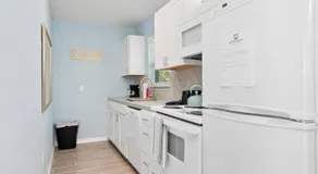 Beautiful waterfront condo 1 - Image 2