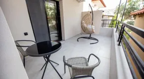 LA PLAZA luxury suites NEA VRASNA - Image 3