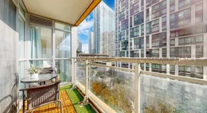 Luxury 2BR KING Bed, Rogers Centre & Parking - Image 5