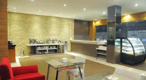 Sylvia Hotel Budget - Image 4
