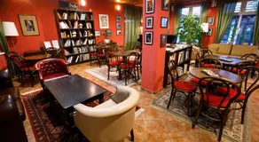 Art Garni Hotel - Image 3