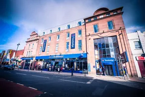 Travelodge Derry - Image 2