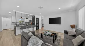 Tropical South Florida Home - Image 2