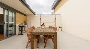 Kangaroo Bay Apartments - Image 5