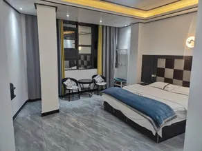 Grand Hyatt Hotel - Image 2