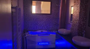 Boutique Apartment with Jacuzzi Pleven - Image 5