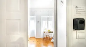 April Square Guesthouse by Lisbon with Sintra - Image 5