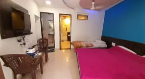 Mooljis Palace - Image 2
