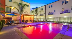 Fully-Furnished Townhouse with Luxury Amenities - Image 2