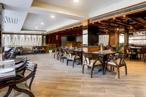 Super Townhouse Padav Square Gwalior Formerly Hotel Shelter - Image 3