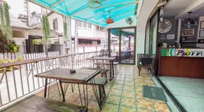Born Guest House - Image 5