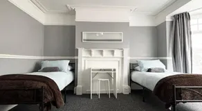 Shirley House 6, Guest House, Self Catering, Self Check in with smart locks, use of Fully Equipped Kitchen, close to City Centre, Ideal for Longer Stays, Excellent Transport Links - Image 2
