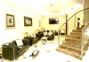 Montreal Naif Hotel - Image 3