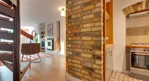 Modern and Stylish Townhouse in City Centre Pass the Keys - Image 4