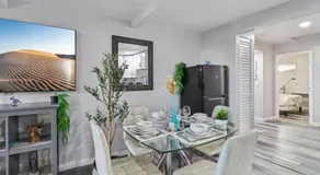 Entire Private Home with Gated Yard, Parking, King Bed, 3 Bedrooms 2 Bathrooms, Available Now - Image 5