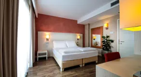 H2O ROOMS - Image 2