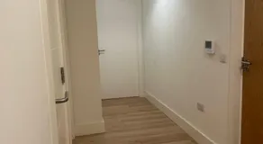Modern-Spacious Dublin Apartment - Image 3