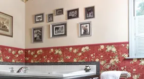 The Reynolds Mansion - Image 2