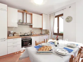 Simplistic Apartment in Consiglio di Rumo with Fenced Garden - Image 3