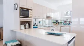 Casa Martins Absolute Waterfront House - Image 2