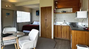 Ala Moana Motel - Image 2