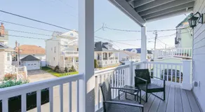 2 Blocks to Beach | Ventnor City | Multi- Level Decks | Pet Friendly - Image 4