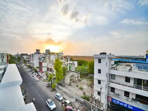OYO 37212 Hotel Soft Petals By Arn Group - Image 2