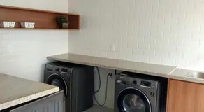 Apartamento Luxuoso a poucos metros da praia - Image 2