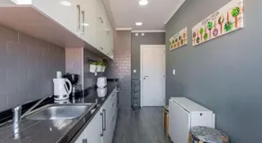 2-bedroom flat in Moscavide near FIL and Arena - Image 4