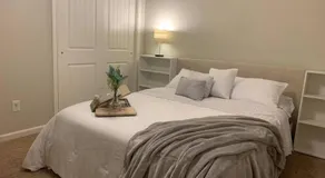 Peaceful 3BR/2BA Hidden Lake Home Near ACOM w/WiFi - Image 2