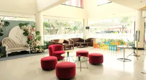 Halogen Hotel Airport Surabaya - Image 5