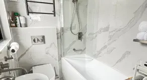 Guesthouse in Vaucluse - Image 2