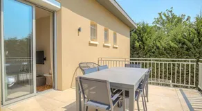 Joli T3 avec terrasse et parking, Écully - Image 5