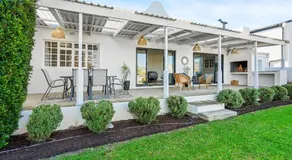 Winelands Getaway - Image 5
