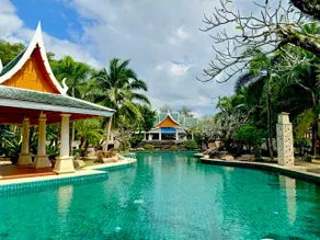 Miracle Island Resort - Image 2