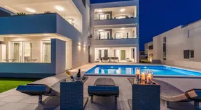 Apartments & Rooms Pool Villas Maris - Image 2