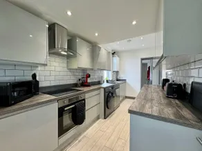 Lenhurst House - Great for Contractors or Family Holidays - Image 5