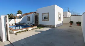 Casa familiar cerca del mar con piscina privada, WiFi, aire acondicionado, admiten mascotas - ES-184-47 - Image 3