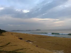 Anggun Beach Guest House Dungun - Image 3
