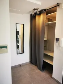 Logement entier avec terrasse ensoleille - Image 1