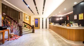 Country Garden Hotel - Image 2