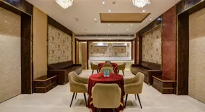 Qotel Comfort AT Residency Kaushambi Near Anand Vihar Railway Station - Image 5