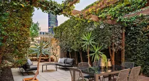 Private quiet bedroom with ensuite and parking, Chapel St, Sth Yarra - Image 3