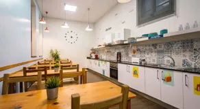360 Hostel Borne - Image 2