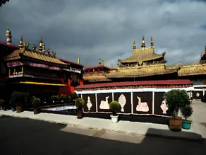 Lavande Hotels Lhasa Municipal Government Tibet University - Image 3