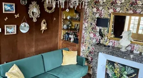 Maison de Mags & Mags - Image 2
