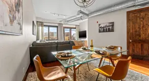 2Bed 2Ba Loft in LoDo RiNo- Mountain BallparkViews - Image 4